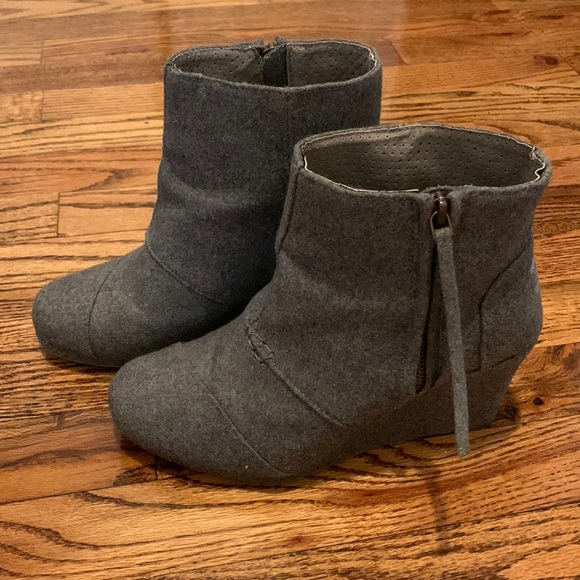 TOMS Grey Wool Wedge Booties - Picture 1 of 4